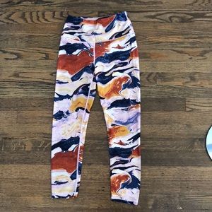 Colorful athletic leggings Size S
